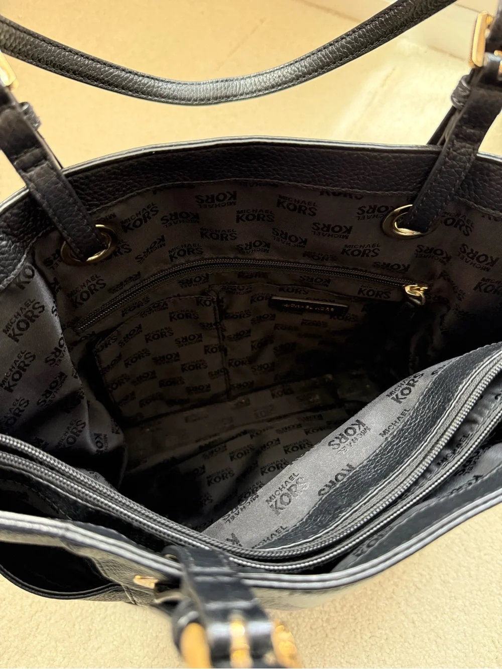 Michael Kors Tote Bag - Picture 7 of 11